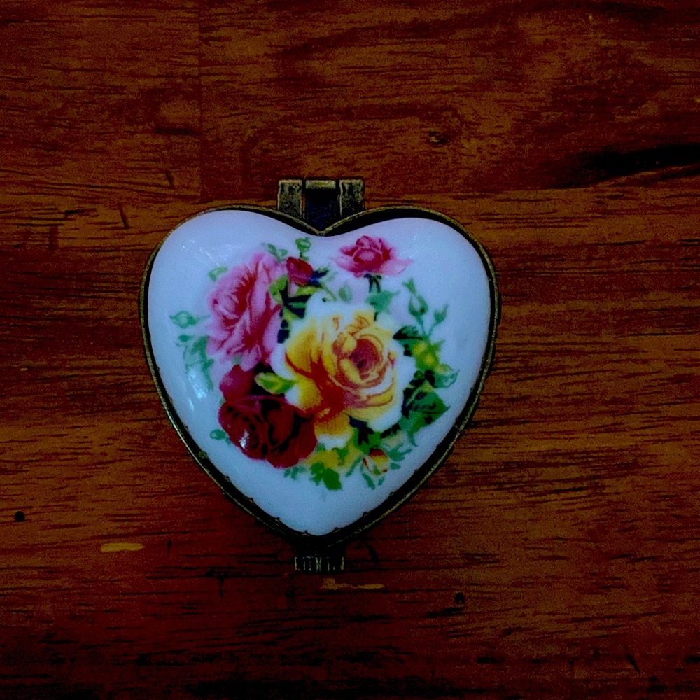 Small trinket box